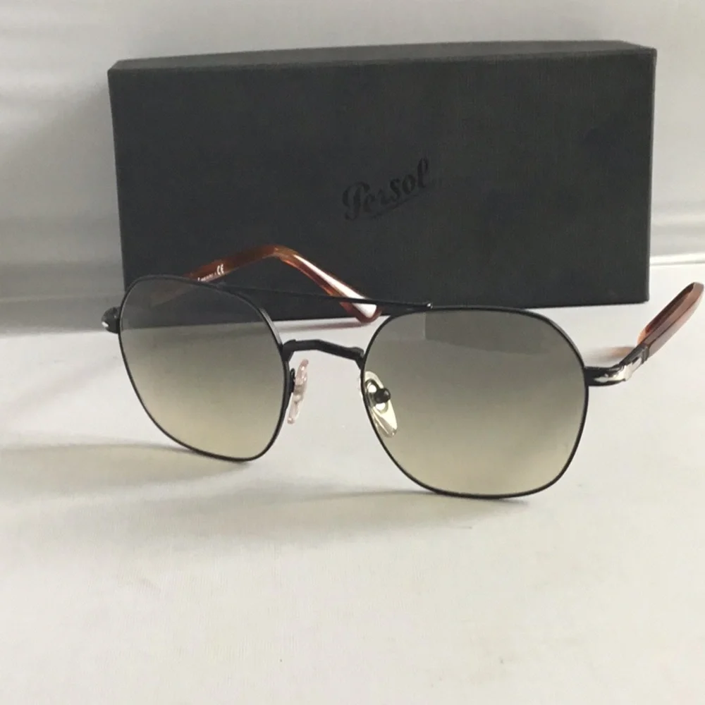PERSOL MEN’S SUNGLASSES. - Picture 5 of 8